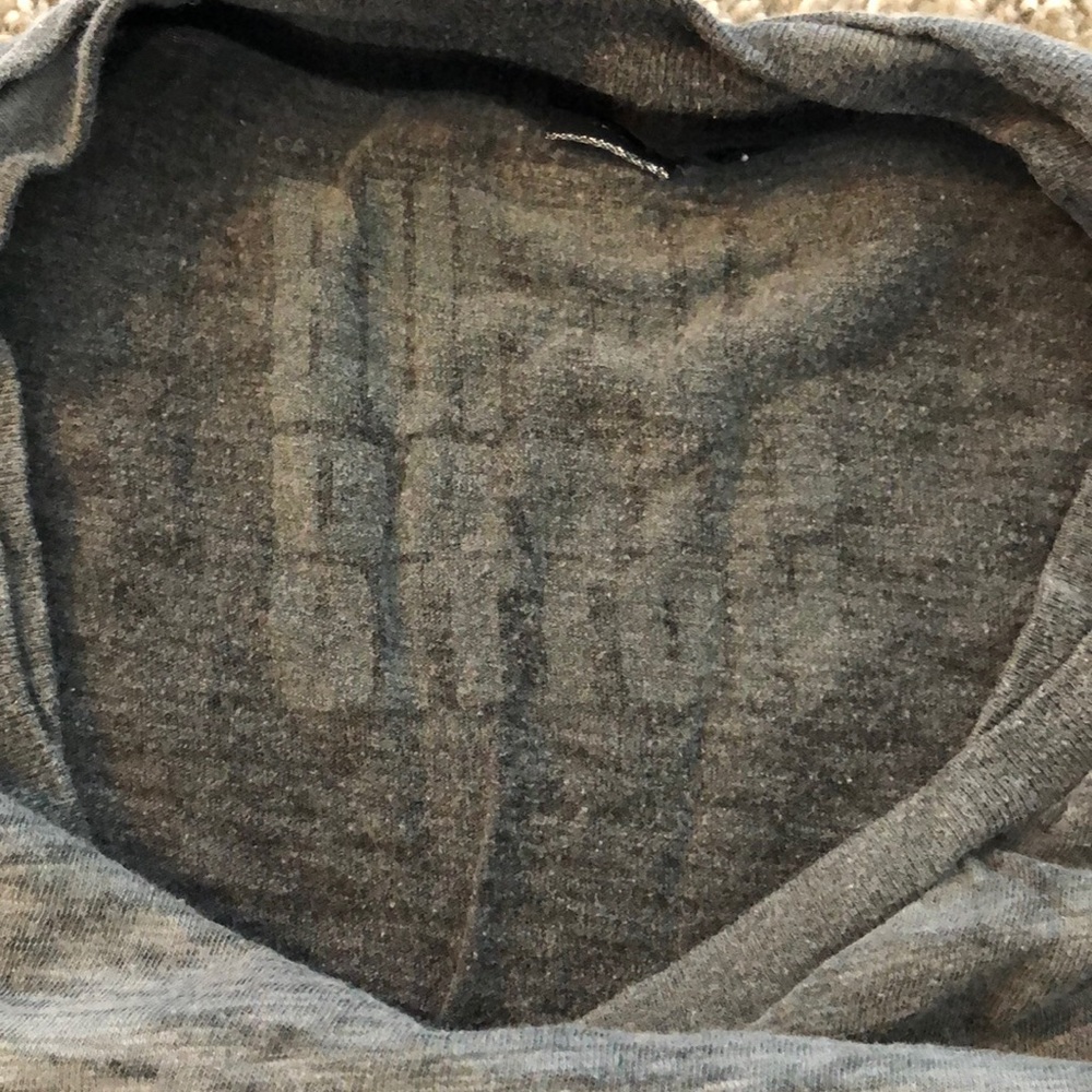 *SOLD* Men’s Buffalo T-Shirt - Picture 3 of 4